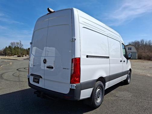 2025 Mercedes-Benz Sprinter 2500 Standard Roof