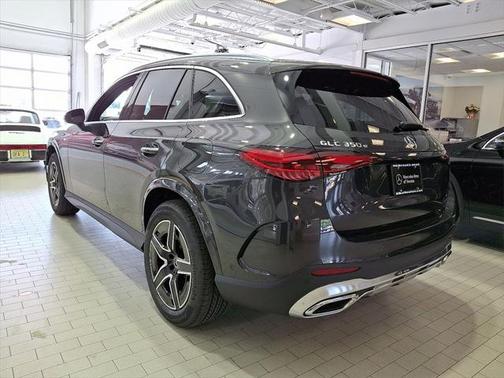 2025 Mercedes-Benz GLC 350e Base