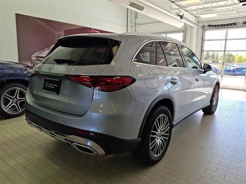 2026 Mercedes-Benz GLC 300 4MATIC