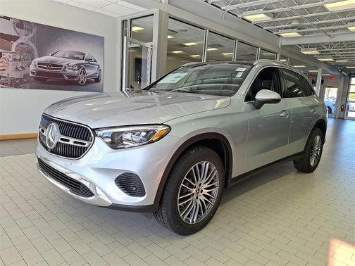 2026 Mercedes-Benz GLC 300 4MATIC