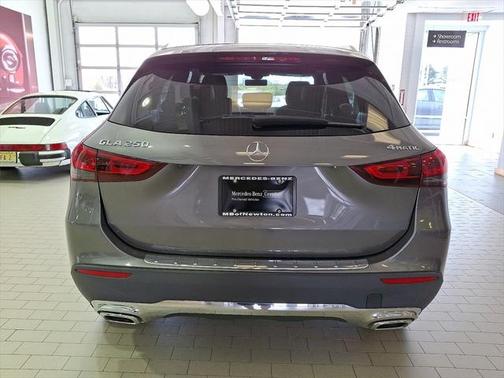 2021 Mercedes-Benz GLA 250 Base 4MATIC