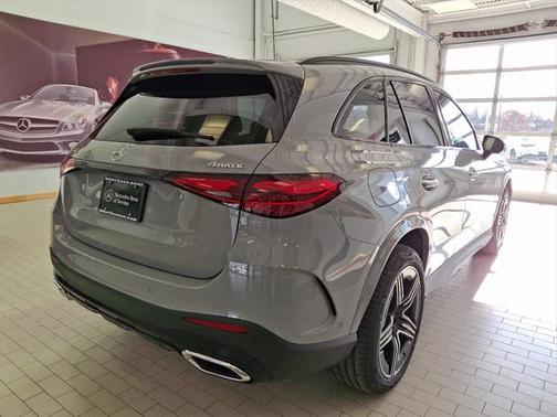 2025 Mercedes-Benz GLC 300 4MATIC