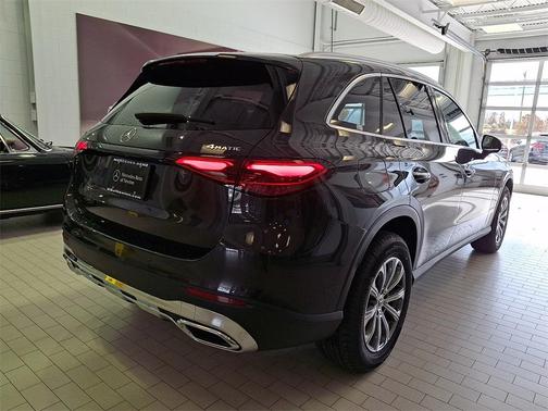 2026 Mercedes-Benz GLC 300 4MATIC