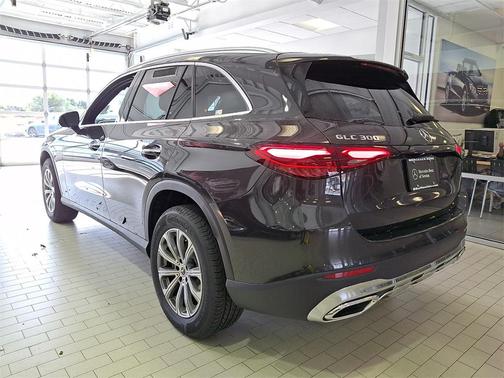 2026 Mercedes-Benz GLC 300 4MATIC