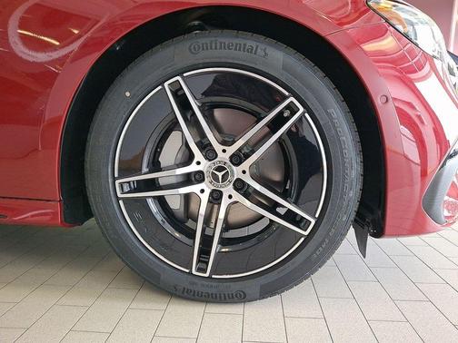 MANUFAKTUR Patagonia Red 2026 Mercedes-Benz E-Class E 350