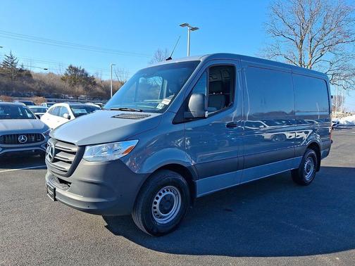 2024 Mercedes-Benz Sprinter 2500 Crew 144 WB
