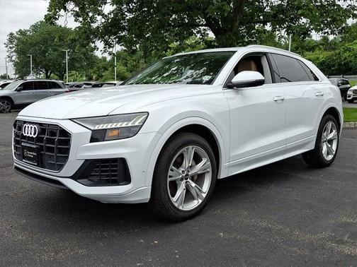2023 Audi Q8 55 Premium