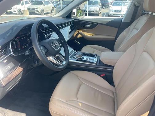 2023 Audi Q8 55 Premium