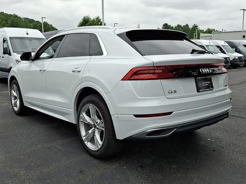 2023 Audi Q8 55 Premium