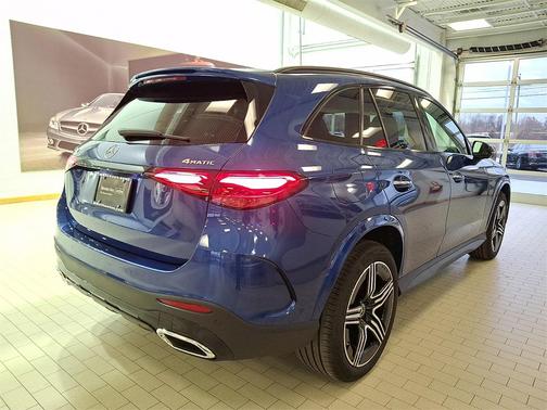 2025 Mercedes-Benz GLC 300 4MATIC