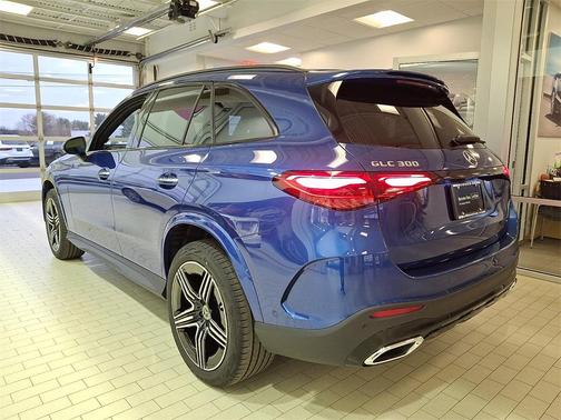 2025 Mercedes-Benz GLC 300 4MATIC