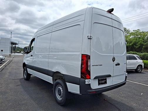 2025 Mercedes-Benz Sprinter 2500 Standard Roof