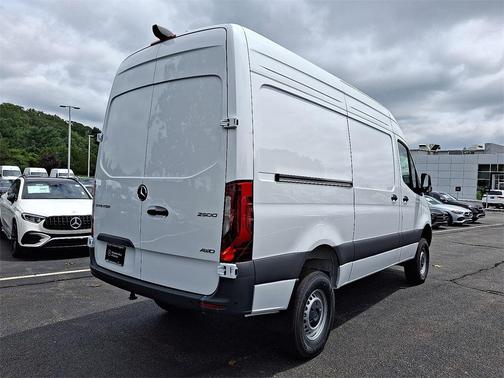 2025 Mercedes-Benz Sprinter 2500 Standard Roof