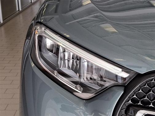 2026 Mercedes-Benz GLC 300 4MATIC