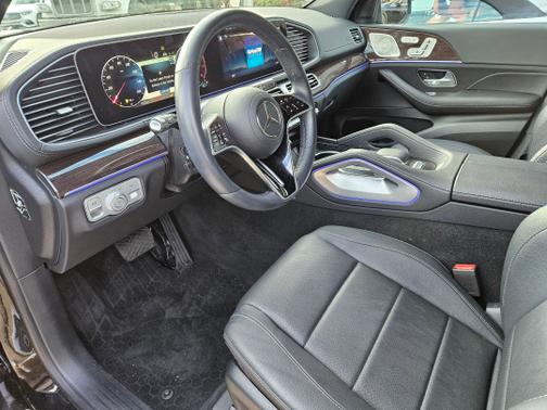 2025 Mercedes-Benz GLS 450 