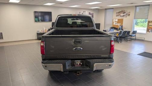 Magnetic Metallic 2016 Ford F-250 XLT