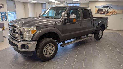 Magnetic Metallic 2016 Ford F-250 XLT
