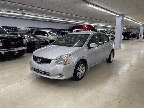 Brilliant Silver Metallic 2010 Nissan Sentra 2.0