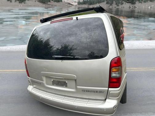 2004 Chevrolet Venture LT