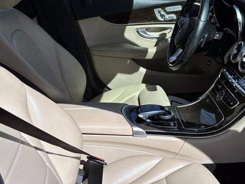 2016 Mercedes-Benz C-Class C 300 4MATIC Luxury