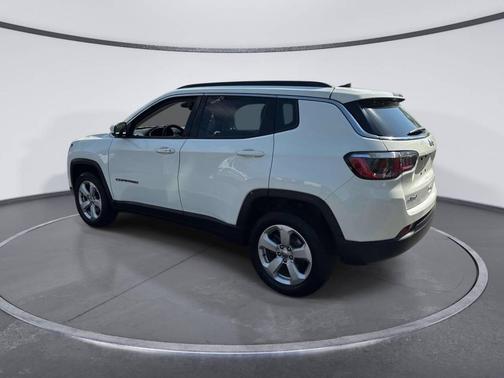 White Clearcoat 2019 Jeep Compass Latitude