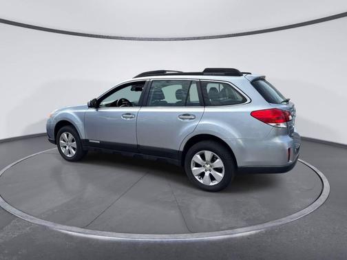 Ice Silver Metallic 2012 Subaru Outback 2.5i