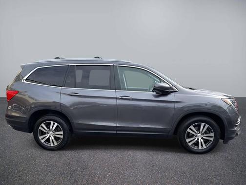 2017 Honda Pilot EX