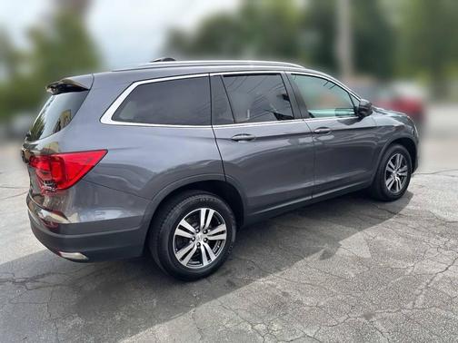 2017 Honda Pilot EX