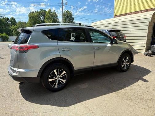 Silver Sky Metallic 2016 Toyota RAV4 XLE