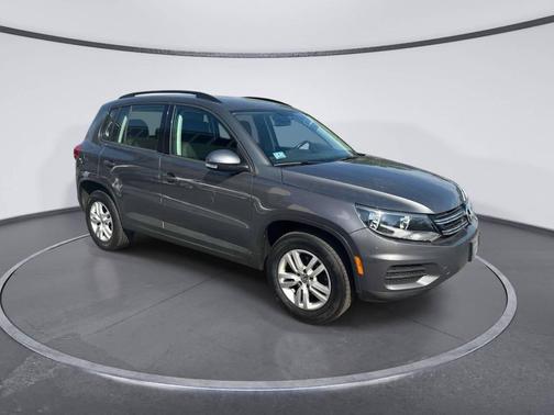 Gray 2016 Volkswagen Tiguan S