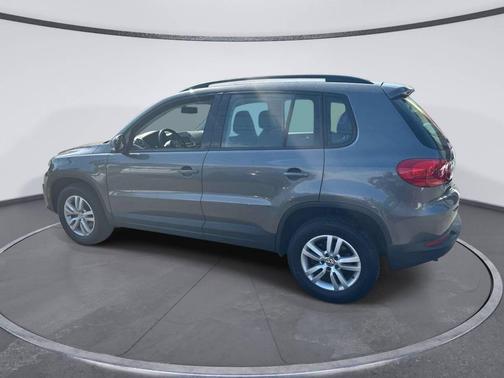 Gray 2016 Volkswagen Tiguan S