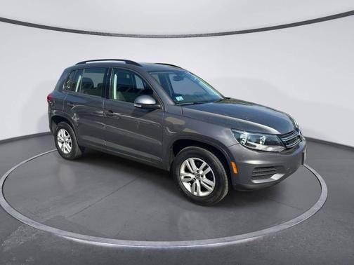 Gray 2016 Volkswagen Tiguan S