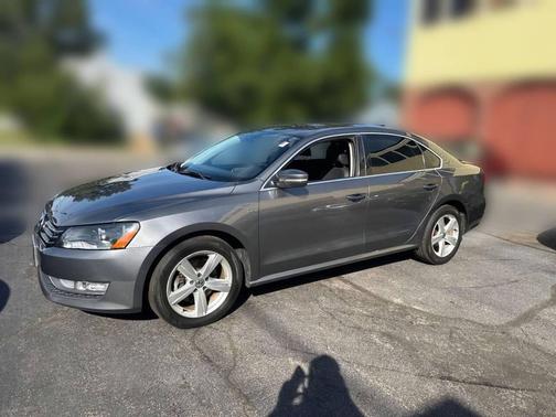 2015 Volkswagen Passat 1.8T Limited Edition