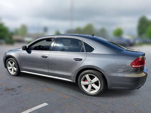 2015 Volkswagen Passat 1.8T Limited Edition