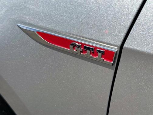 2015 Volkswagen Golf GTI 2.0T SE 4-Door
