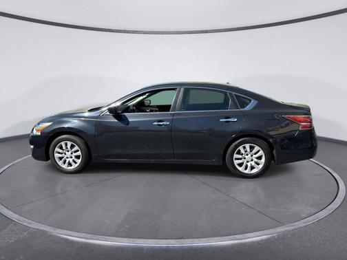 Gun Metallic 2015 Nissan Altima 2.5