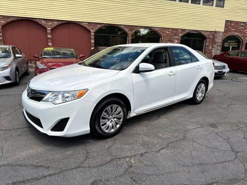 2014 Toyota Camry LE