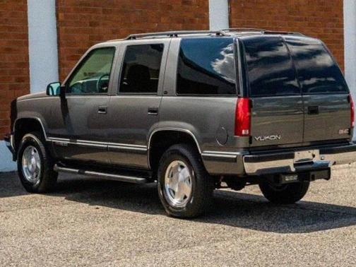 1999 GMC Yukon Denali