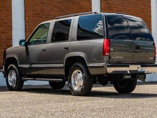 1999 GMC Yukon Denali