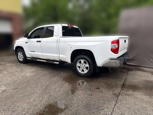 2014 Toyota Tundra SR