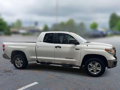2014 Toyota Tundra SR