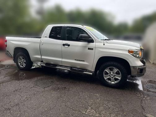 2014 Toyota Tundra SR
