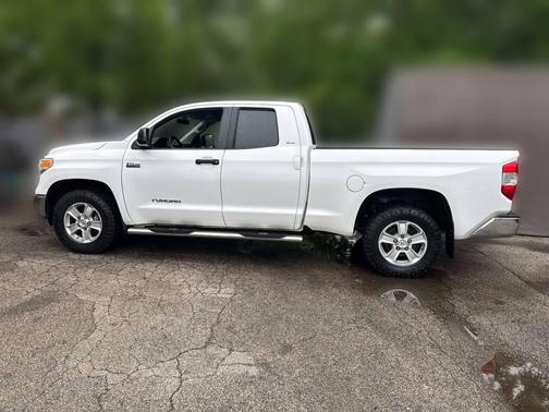 2014 Toyota Tundra SR