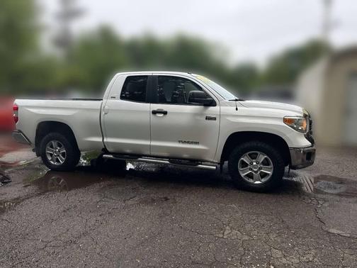 2014 Toyota Tundra SR