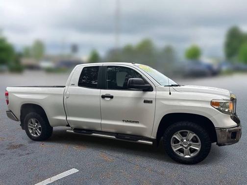 2014 Toyota Tundra SR