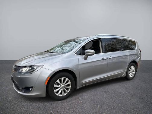 2018 Chrysler Pacifica Touring-L
