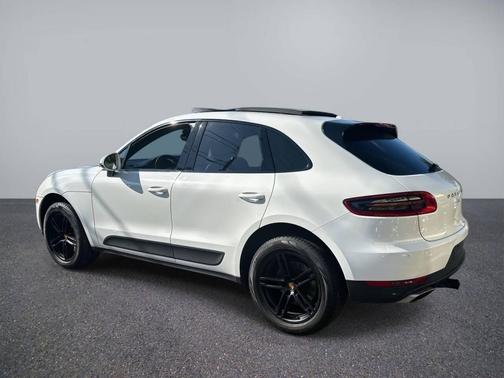 2017 Porsche Macan Base AWD 4dr SUV