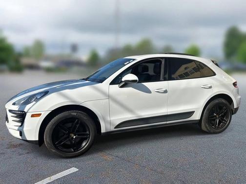 2017 Porsche Macan Base AWD 4dr SUV
