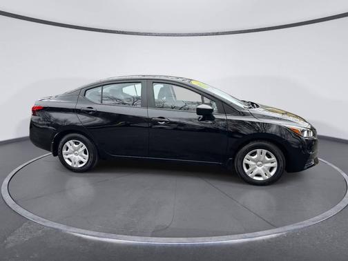 2021 Nissan Versa 1.6 S