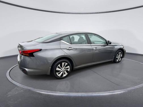 2024 Nissan Altima S FWD